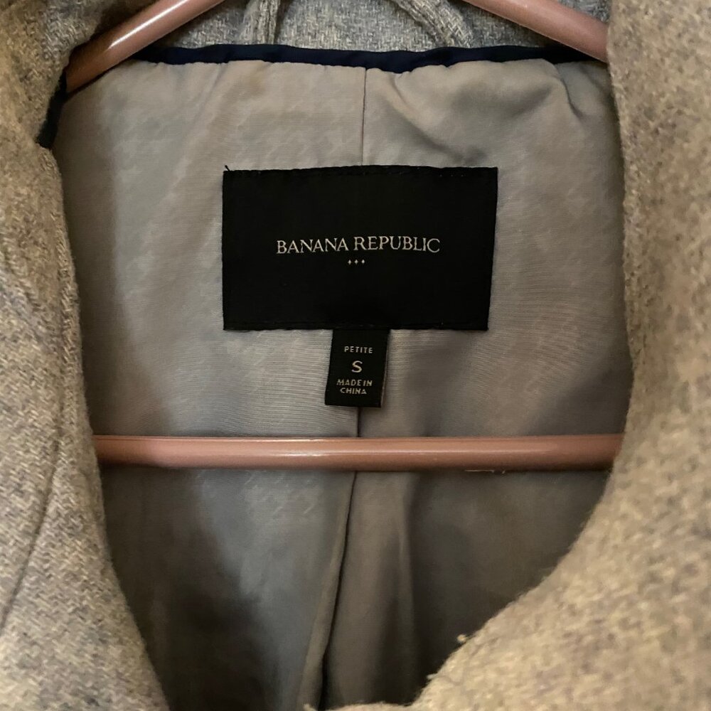 Gray Coat - Picture 3 of 3